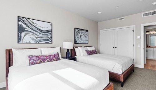 Luxury Condo, 2 Bedrooms, Mountain View