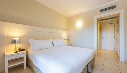 Family Room (Lato Piscina)