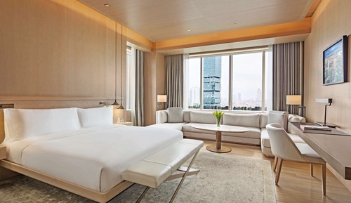 Deluxe Room, 1 King Bed