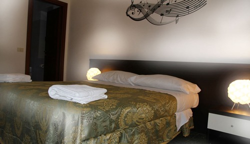 Triple Room, Shared Bathroom