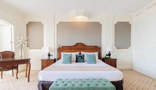 Presidential Room