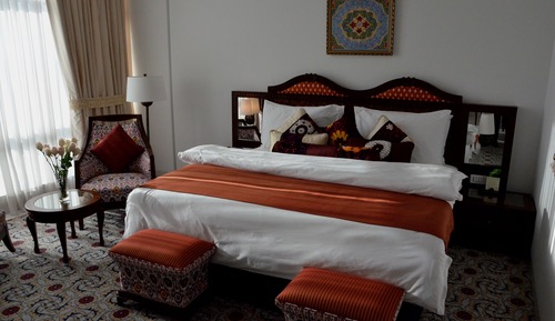 Executive Suite (Free access to Resident Lounge)