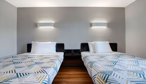 Standard Room, 2 Queen Beds, Non Smoking