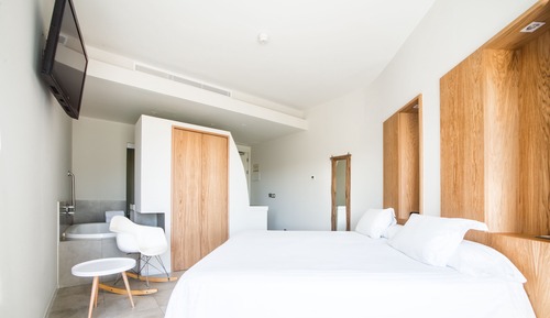 Room, 1 King Bed, Sea View