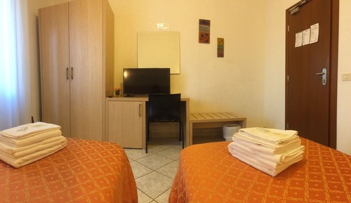 Twin Room, 2 Twin Beds