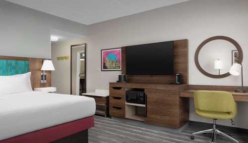 Room, 1 King Bed, Accessible (Hearing Accessible, 4th Floor)