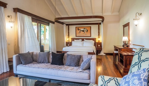 Deluxe Suite