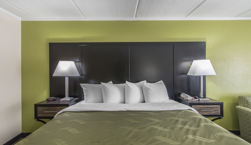 Efficiency, Room, 1 King Bed, Non Smoking