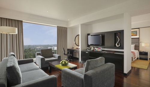Junior Suite, 1 King Bed, Smoking