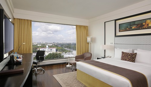 Suite, 1 King Bed, Smoking (Additional Living Area)