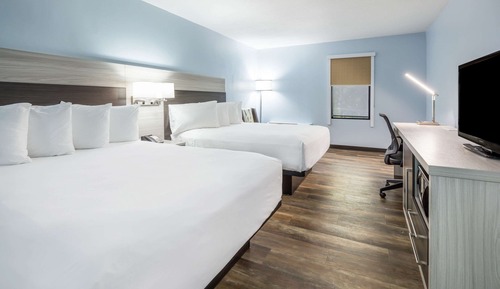Standard Room, 2 Queen Beds, Non Smoking