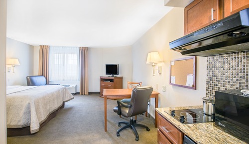 Studio Suite, 1 Queen Bed
