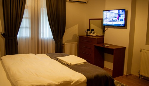 Standard Double Room, Balcony, Pool View