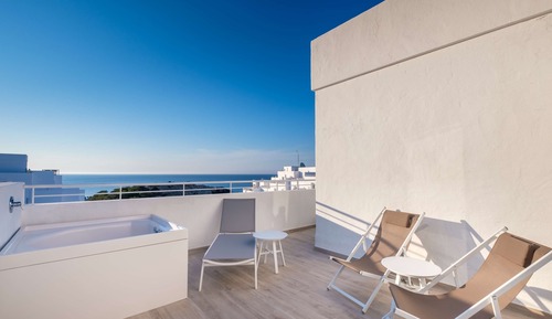 Deluxe Room, Hot Tub, Sea View