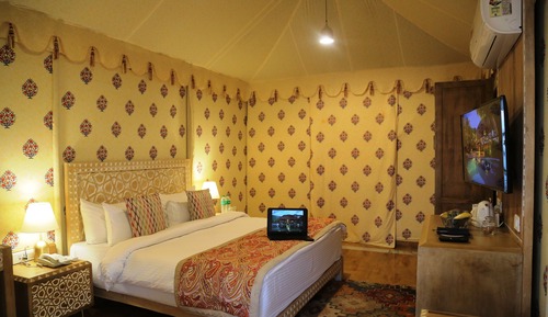 Deluxe Tent