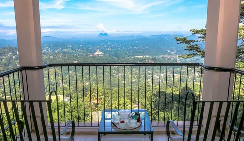 Deluxe Mountain View,1 Bedroom, Balcony, Private Bathroom, Non Smoking
