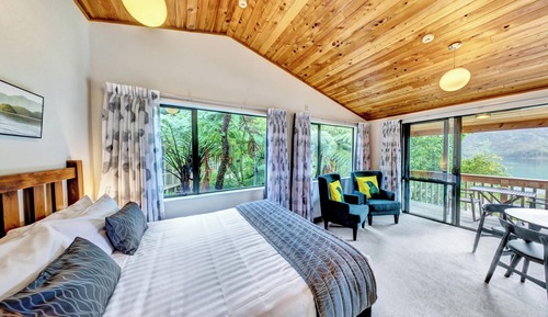 Kākāriki Chalet