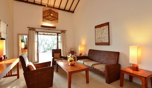 01 Bedroom Tangkong Villa with Living Room