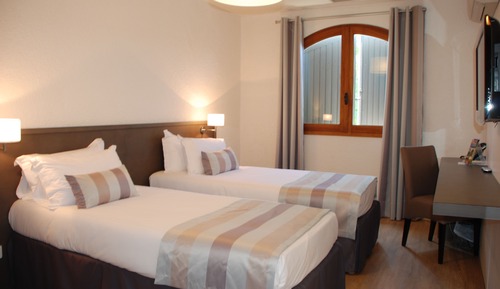 Standard Twin Room