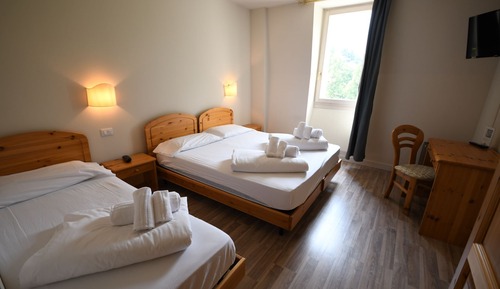 Basic Triple Room