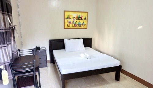 Eliseo Couple Room