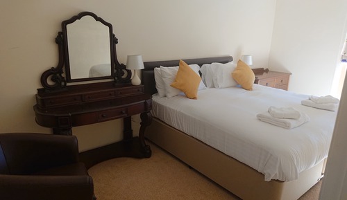 Triple Room (The Taw)