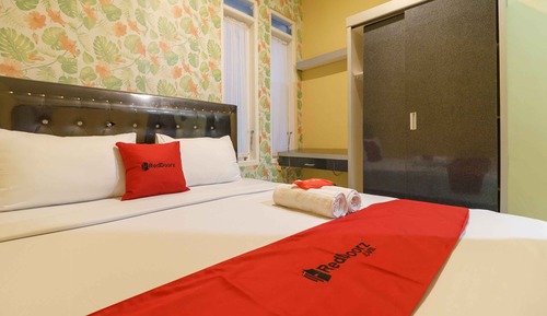 Double Room (Reddoorz)