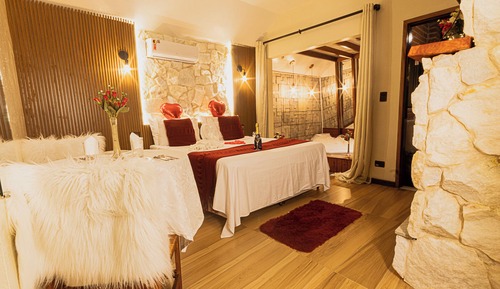 Superior Double Room, Bathtub