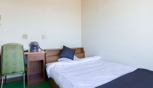 Single Room, Smoking