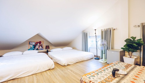 Design Quadruple Room
