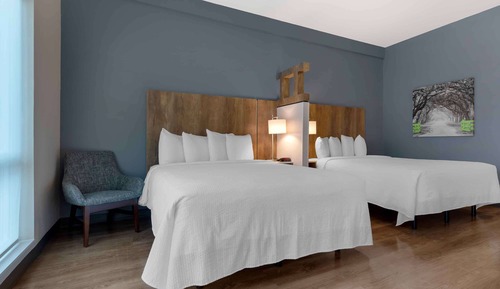 Premium Studio, 2 Queen Beds, Non Smoking, Refrigerator & Microwave