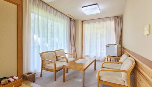 Japanese Room up to 2-6 guests (Non-Smoking)