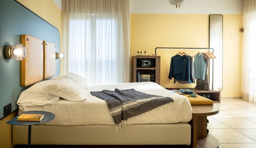 Deluxe Double or Twin Room, Beachfront