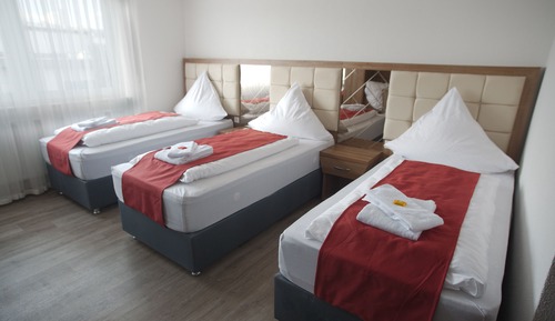 Comfort Triple Room