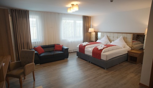 Economy Deluxe Double Room