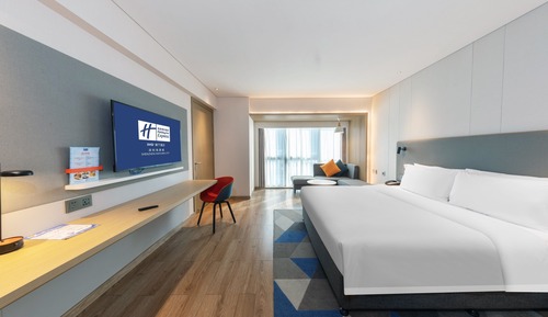 Standard Room, 1 King Bed (Extra Floor Space)