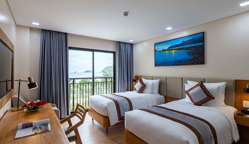 Deluxe Twin Room, City View