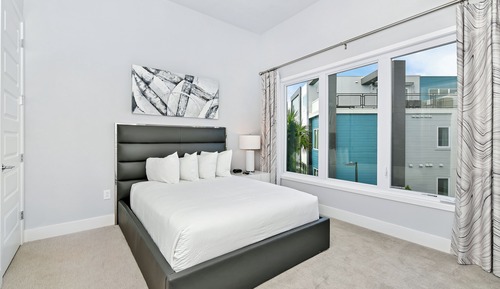 Deluxe Room, Multiple Beds (5 Bedroom Luxury Two Story Deluxe Con)