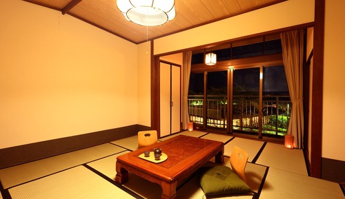 Standard Japanese Style Room of 14 Tatami-mats with Bath (No View), Non-Smoking