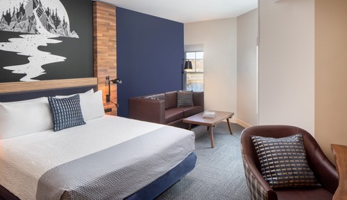 Suite, 1 King Bed with Sofa bed, Balcony, Lake View (Governors)