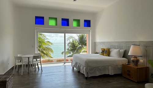 Junior Suite, 1 King Bed, Lagoon View