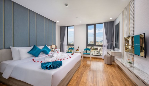 Deluxe Double Room, City View