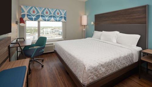 Room, 1 King Bed, Accessible, Bathtub