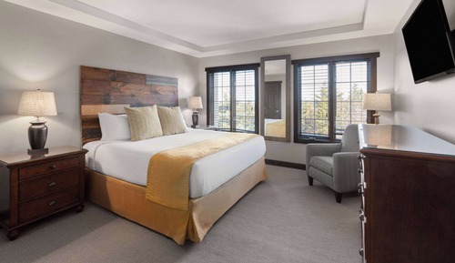 Suite, Multiple Beds, Non Smoking (Loft, Slope View, Dog-friendly)