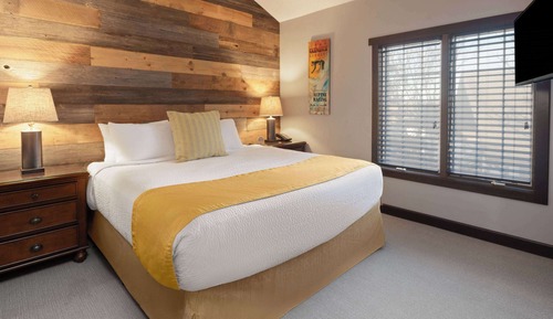 Loft, 1 King Bed with Sofa bed, Non Smoking (Inn Studio, Dog-friendly)