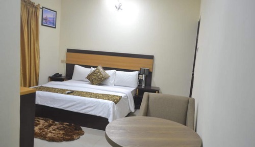 Executive Suite