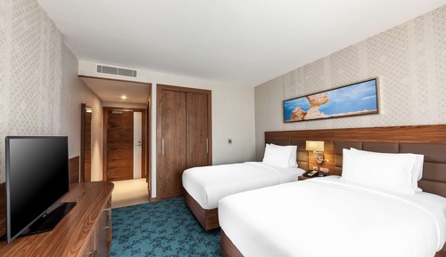 Family Room, 1 King Bed, Connecting Rooms