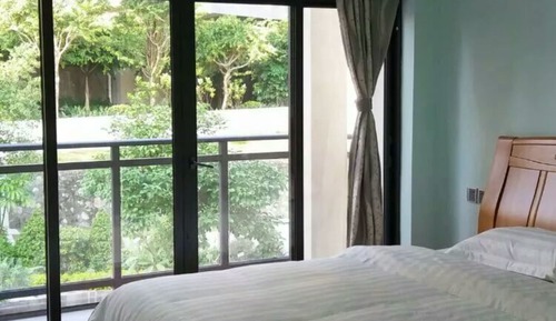8-Bedroom Villa 