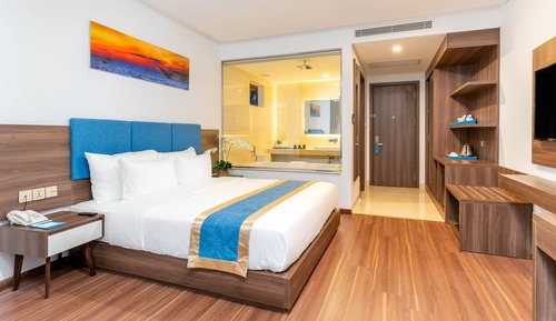 Deluxe Triple Room, Partial Ocean View