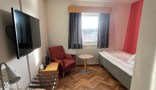 Standard Single Room